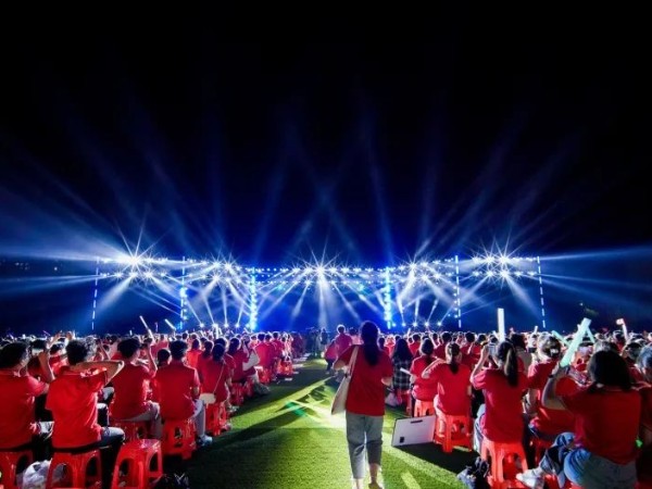 用戶滿足需求需要的是怎樣一家舞臺燈光租賃公司？