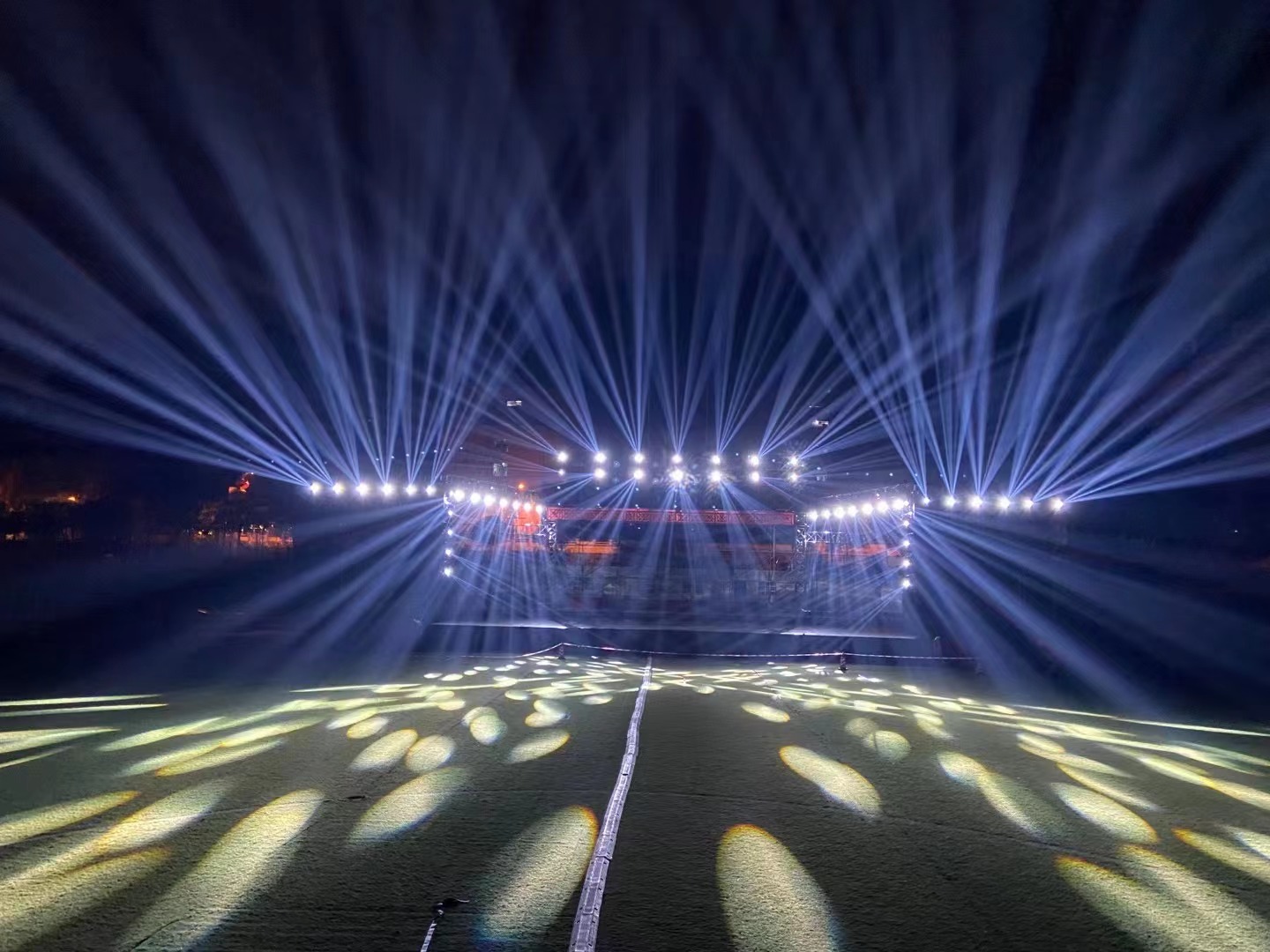 吸引更多的舞臺(tái)租賃客戶靠什么？