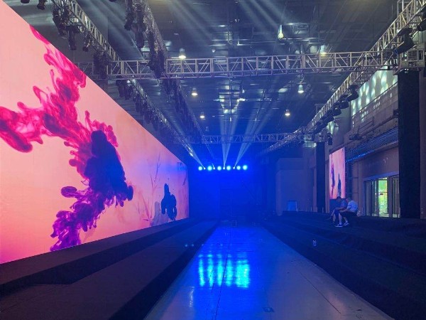 如何對比寧波燈光租賃價格？