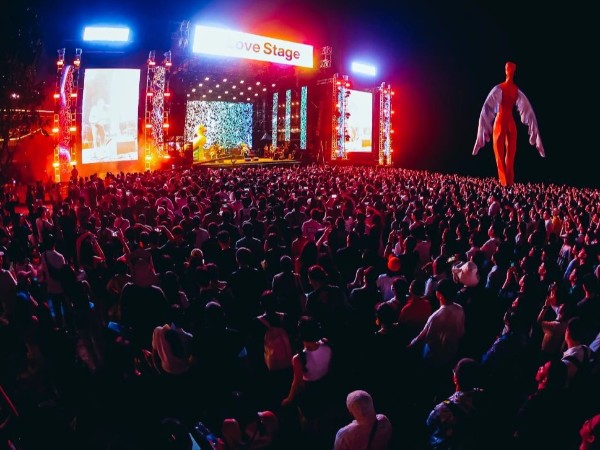 2023深圳草莓音樂節燈光租賃舞臺搭建服務成功案例