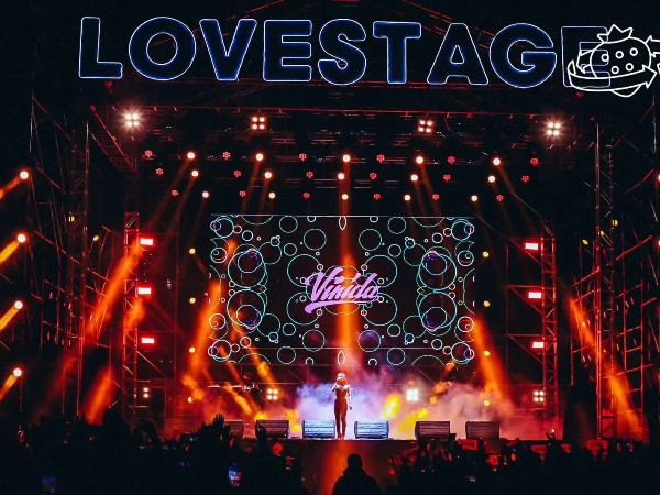 廈門草莓音樂節(jié)舞臺搭建服務(wù)案例