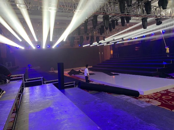 舞臺搭建怎么節省成本?