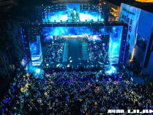 專業(yè)舞臺(tái)設(shè)備租賃，點(diǎn)亮每一場(chǎng)精彩演出