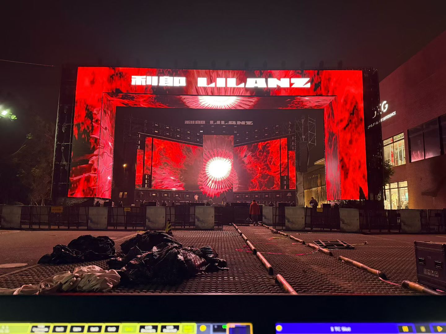 點(diǎn)亮舞臺(tái)靈魂：專業(yè)舞臺(tái)燈光租賃全方位指南