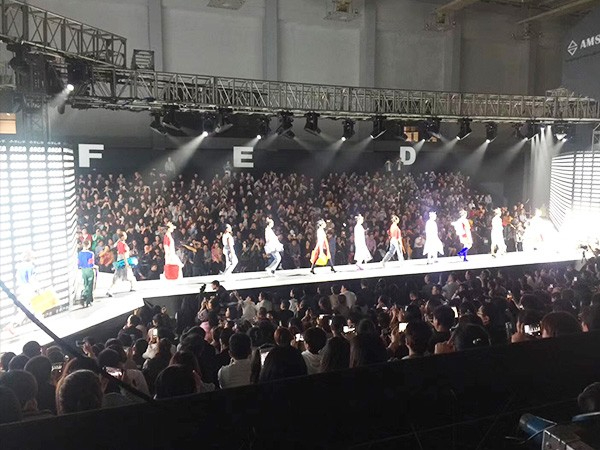 唐獅2018夏季新品服飾發布會舞臺租賃案例