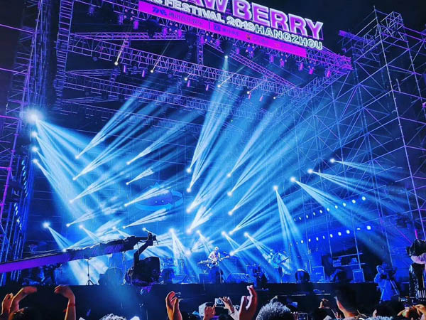 淺談舞臺燈光的藝術(shù)功能