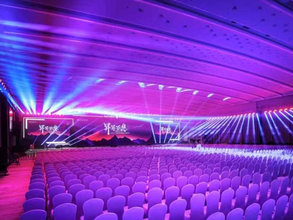 找專業舞臺燈光出租通過哪些方面找到？