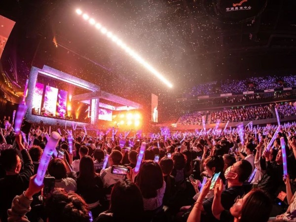 步入演藝行業(yè)舞臺(tái)演藝設(shè)備租賃旺季更應(yīng)如何應(yīng)付？