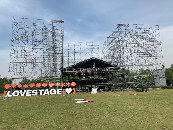 怎樣的舞臺(tái)搭建工有利客戶？