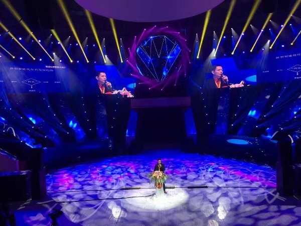 音樂(lè)節(jié)專(zhuān)用舞臺(tái)音響租賃設(shè)備