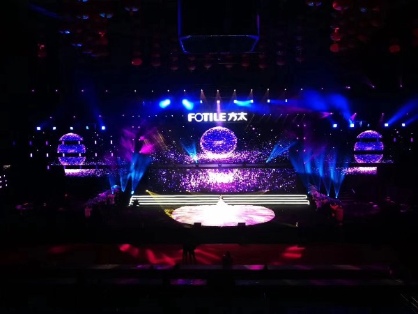 網(wǎng)上挑選舞臺(tái)搭建公司需要注意哪些問(wèn)題呢